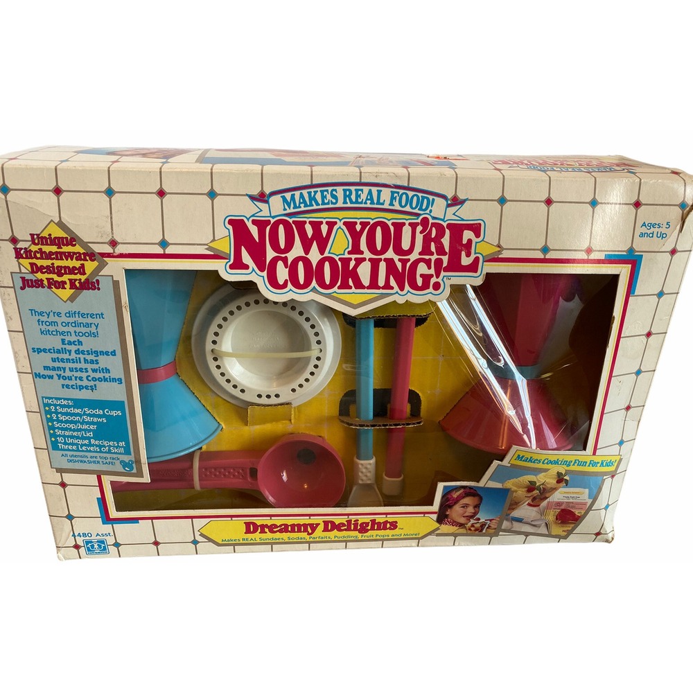 Vtg 1988 Hasbro Now You're Cooking Dreamy Delights play kitchen set Ice Cream